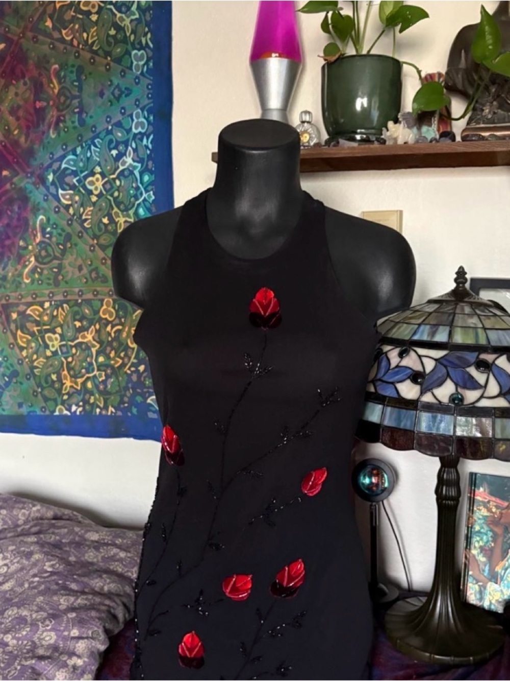 Homecoming Prom Cache Black Backless Dress with Red Floral Appliqués - Picture 3 of 7